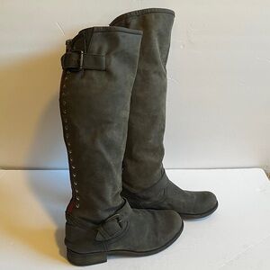 Steve Madden Olive grey Leather Boots amazing awesome rugged silver rivets 6.5